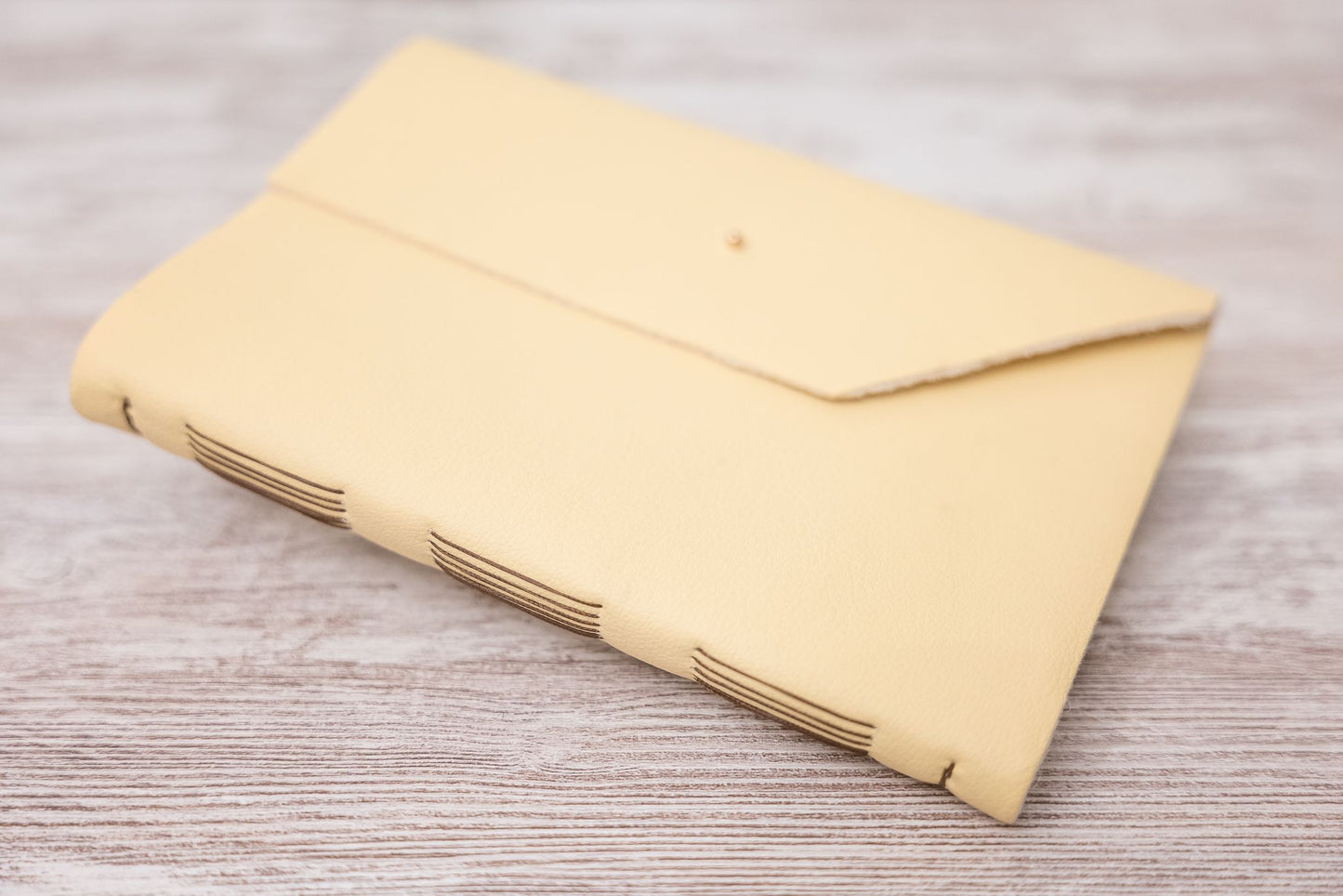 Bitácora Vegana | Cuaderno Sostenible Encuadernación Puntada Larga | Hecho a Mano en España