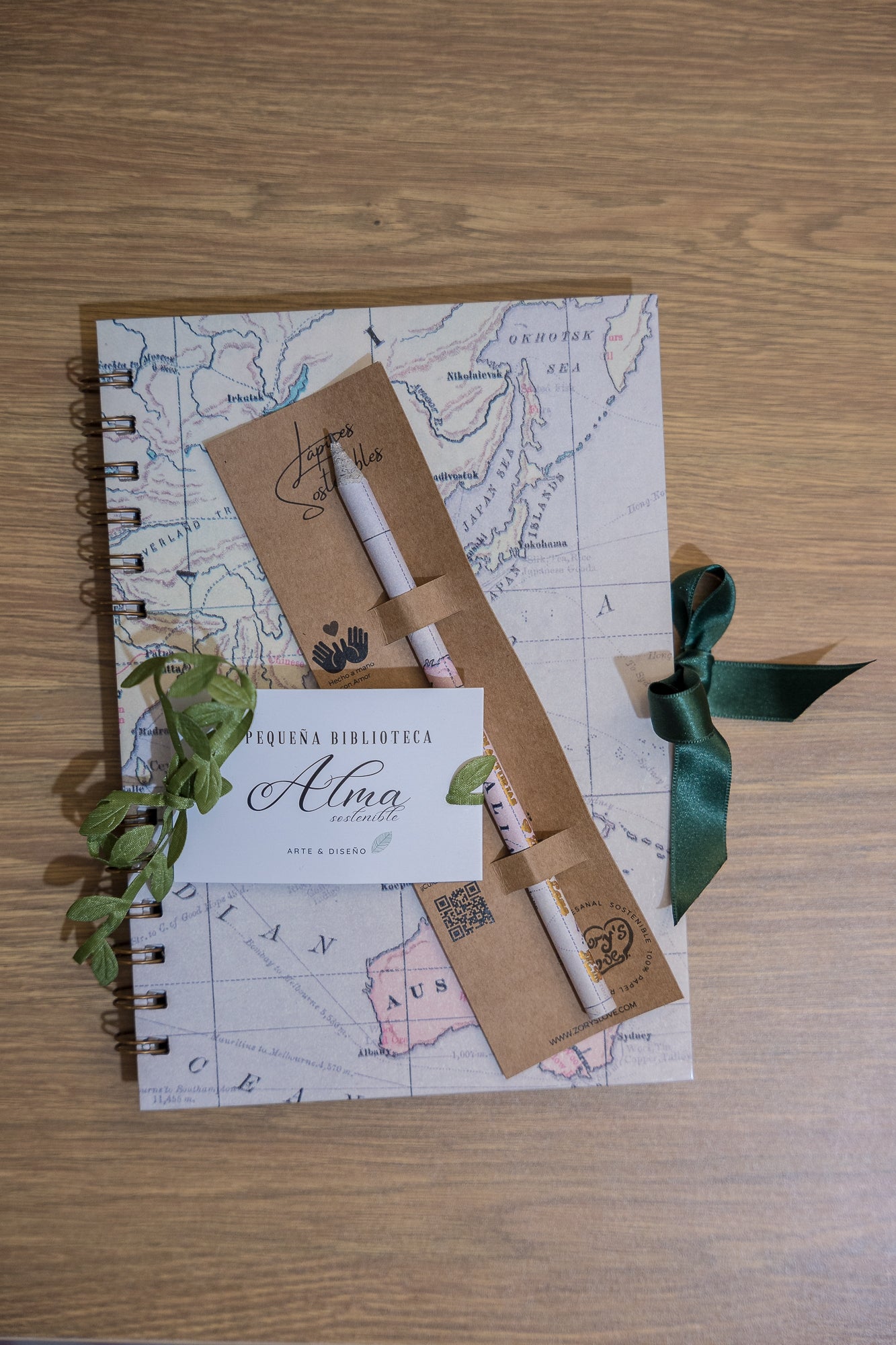Combo Sostenible | Cuaderno + Lápiz de papel reciclado
