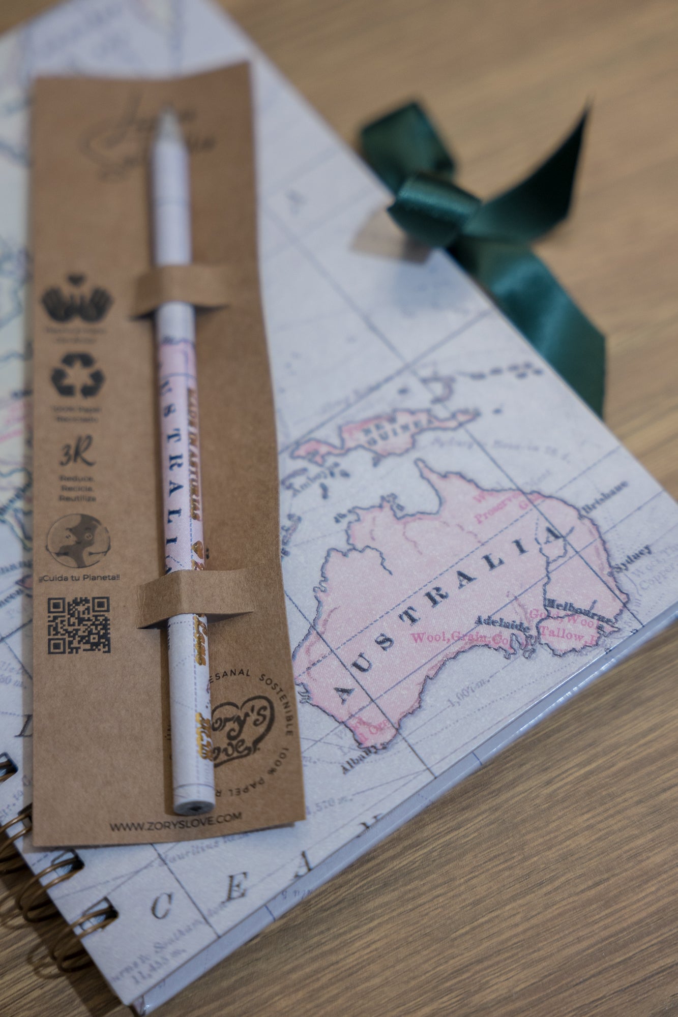 Combo Sostenible | Cuaderno + Lápiz de papel reciclado