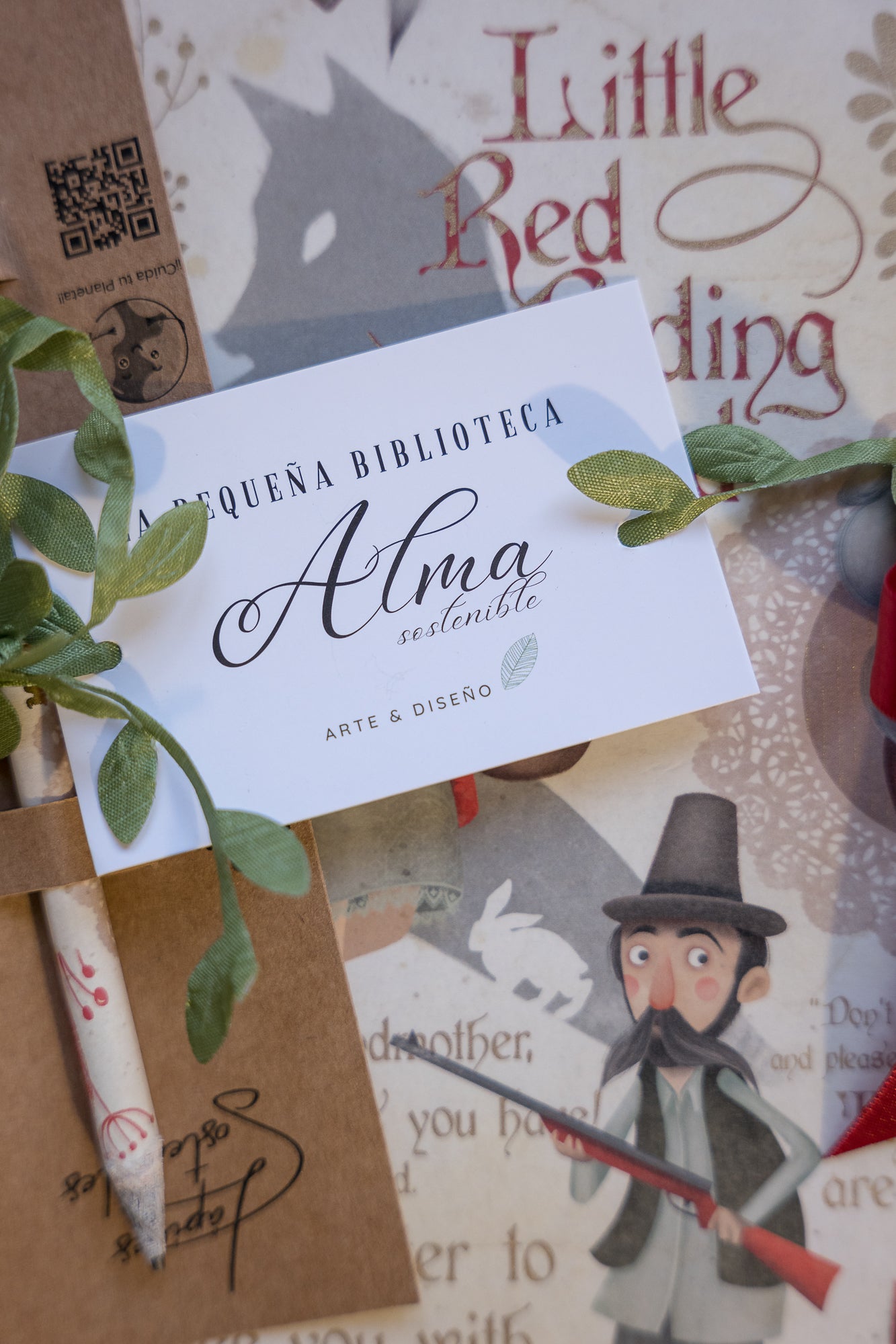 Combo sostenible de princesas | Cuaderno + Lápiz de papel reciclado