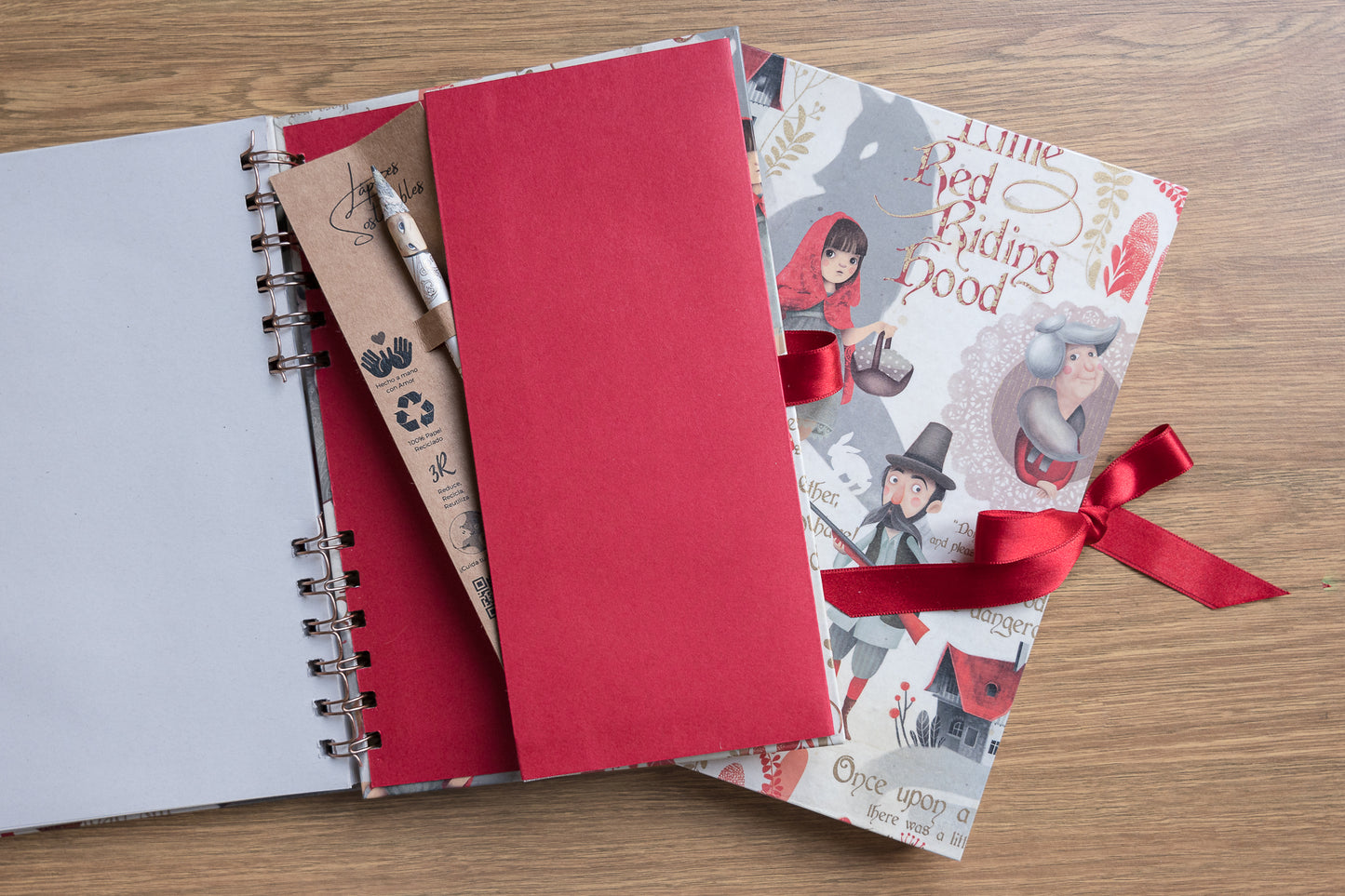 Combo sostenible de princesas | Cuaderno + Lápiz de papel reciclado