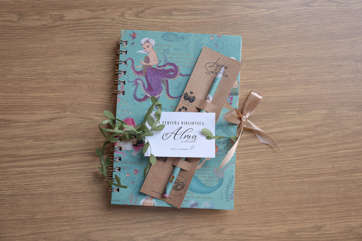 Combo sostenible de princesas | Cuaderno + Lápiz de papel reciclado