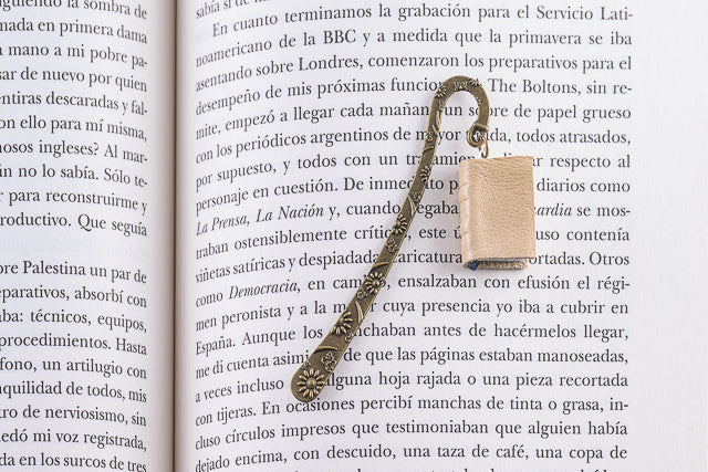 Mini Marcapáginas Mini Libro Piel Reutilizada. Marcador de pagina