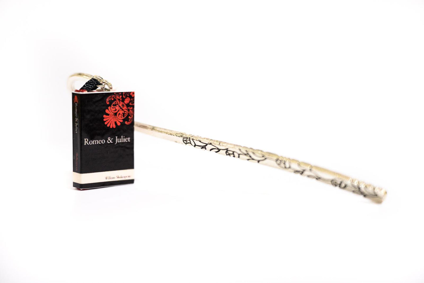 Mini Libro "Romeo y Julieta" – Marcapáginas Hecho a Mano