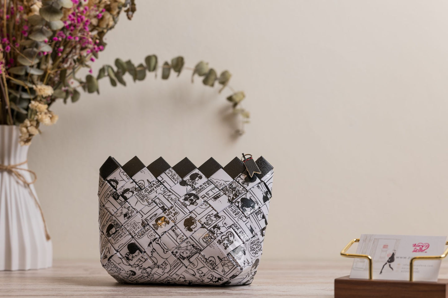 Neceser Artesanal de Mafalda – Elegancia en Blanco y Negro